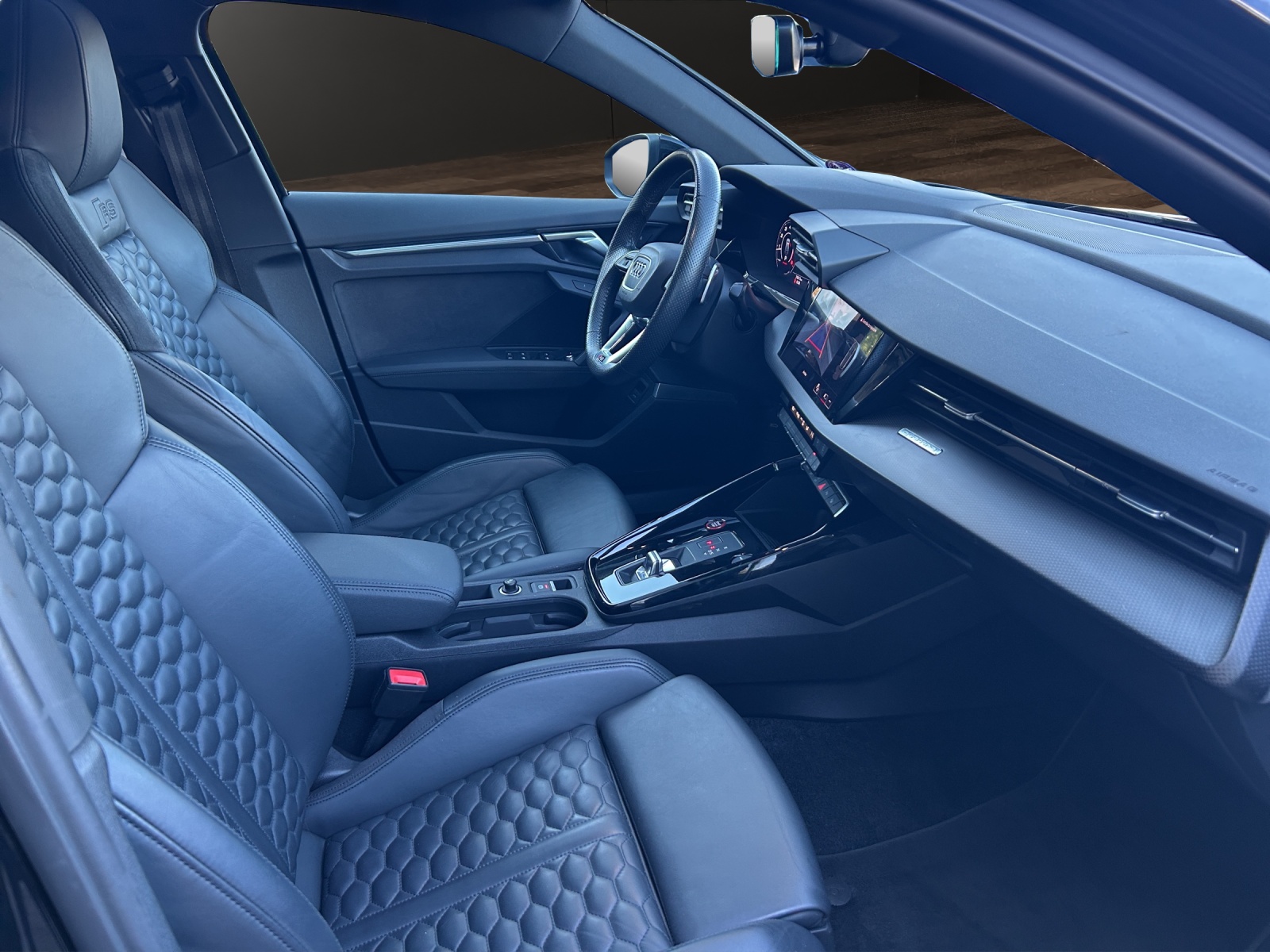 AUDI RS3 Sportback 2.5 TSI quattro S-tronic-image-15