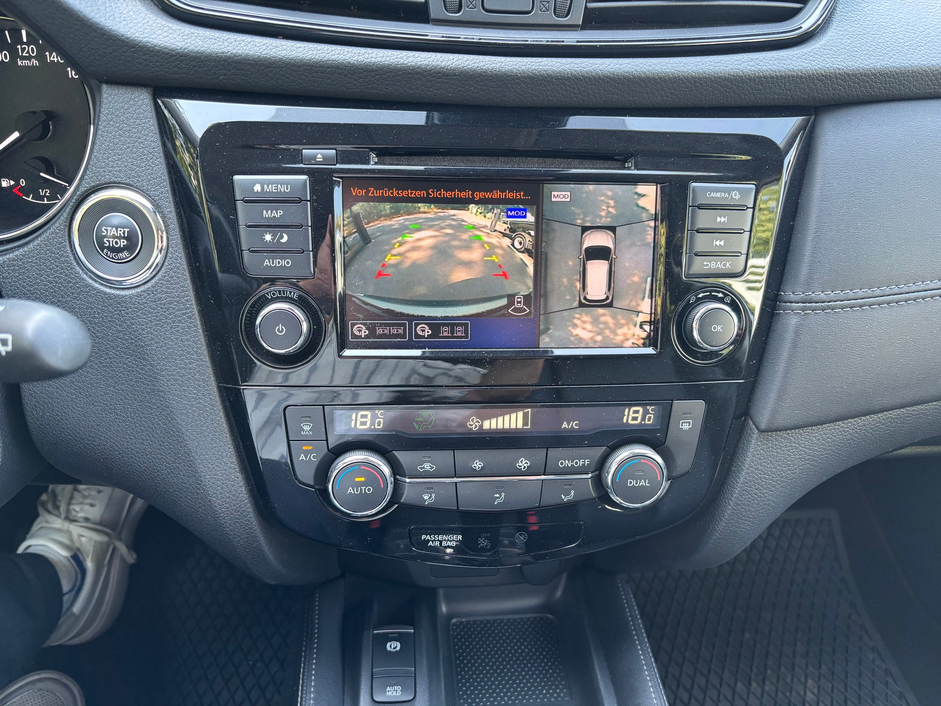 NISSAN X-Trail 1.7 dCi tekna 4x4-image-12