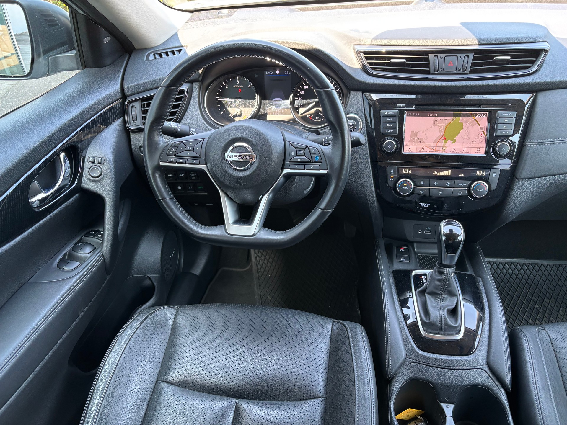 NISSAN X-Trail 1.7 dCi tekna 4x4-image-9
