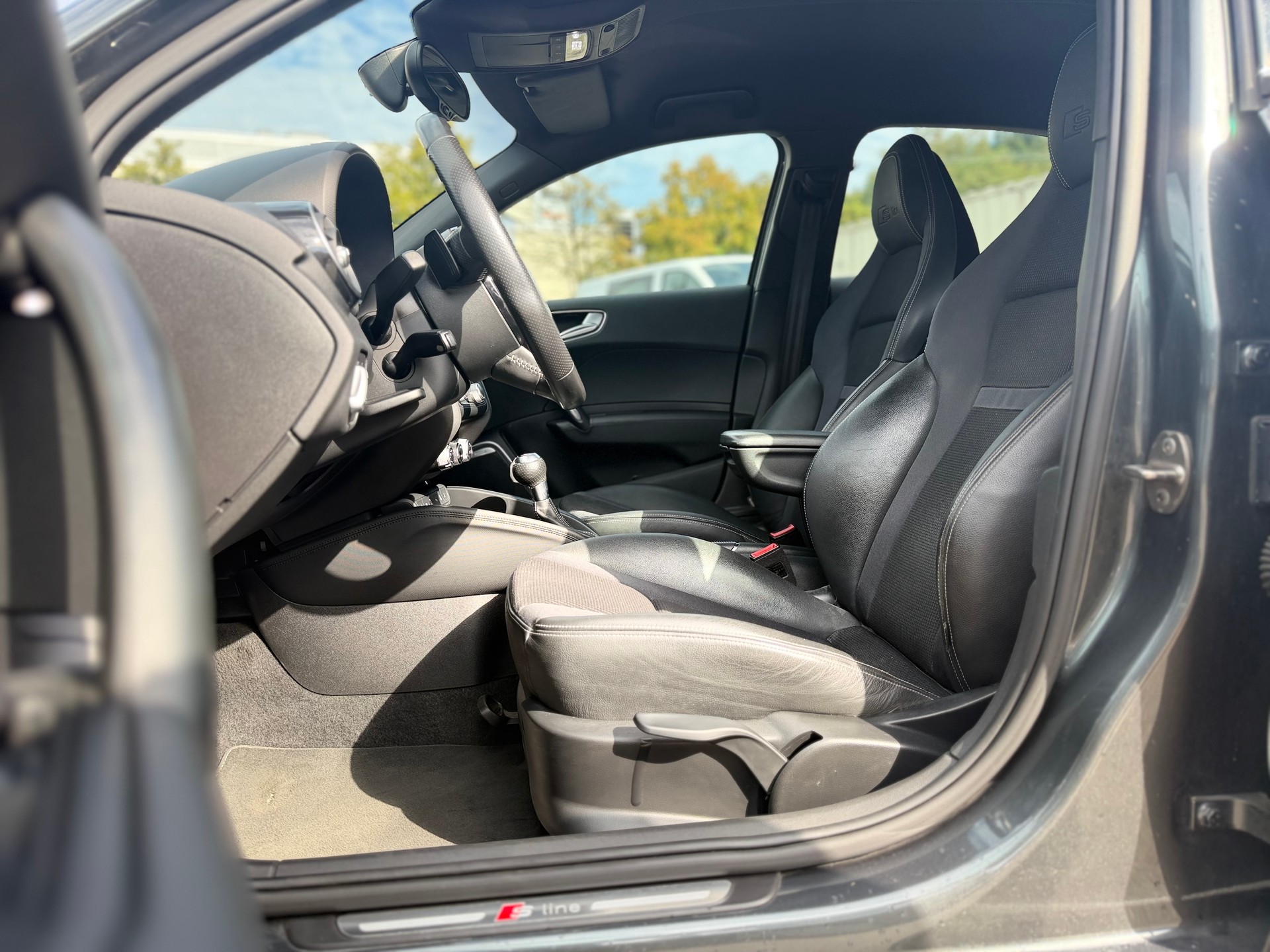 AUDI A1 Sportback Sport 1.4 TFSI Ambition S-tronic-image-12