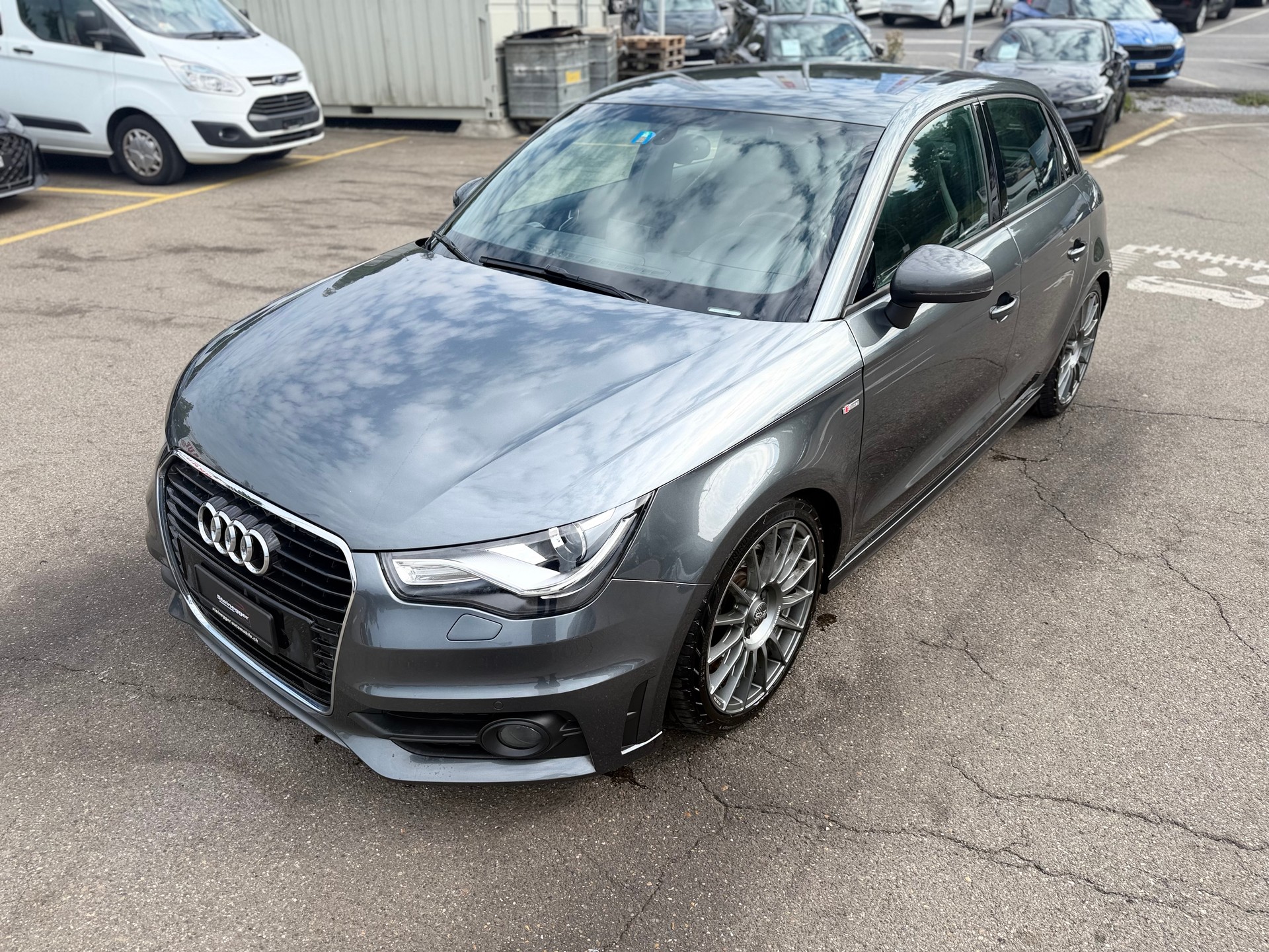 AUDI A1 Sportback Sport 1.4 TFSI Ambition S-tronic-image-4