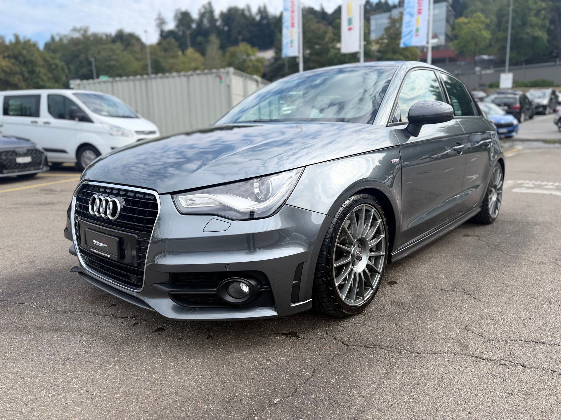 AUDI A1 Sportback Sport 1.4 TFSI Ambition S-tronic-image-5