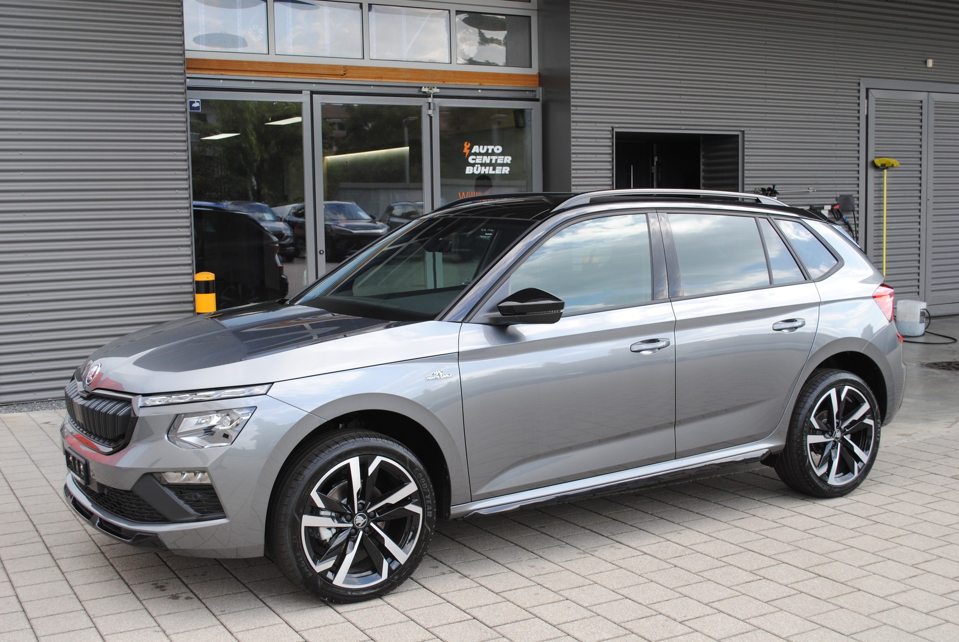 SKODA Kamiq 1.5 TSI Monte Carlo DSG-showroom-element-2