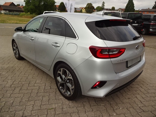KIA Ceed 1.4 T-GDi Style DCT-image-2