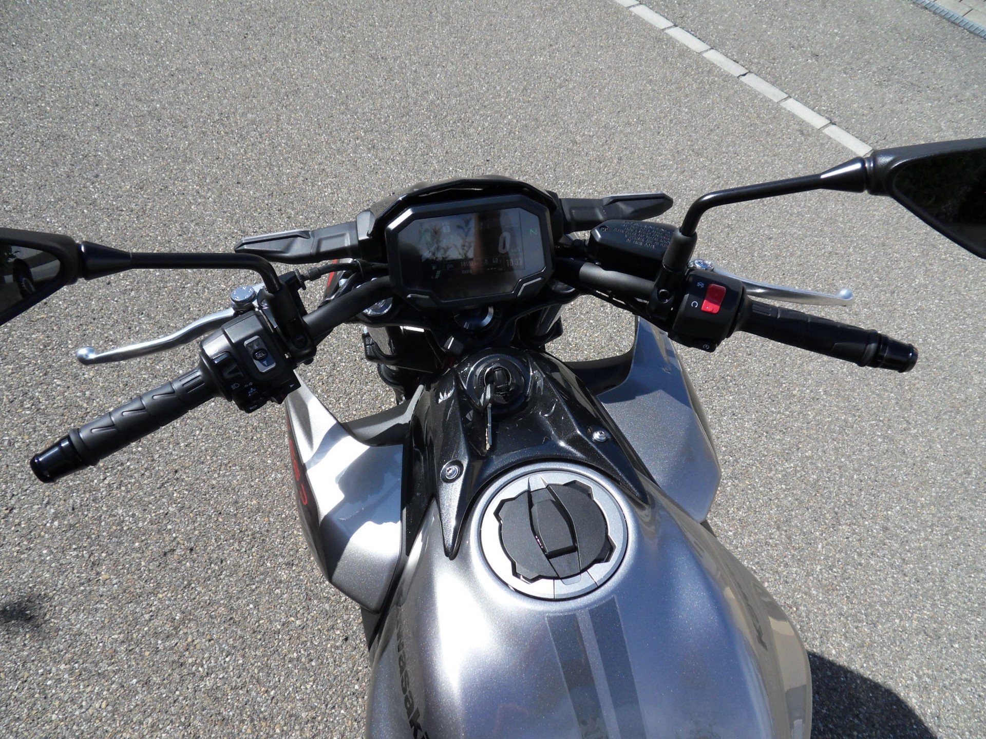 KAWASAKI Z 650-image-4