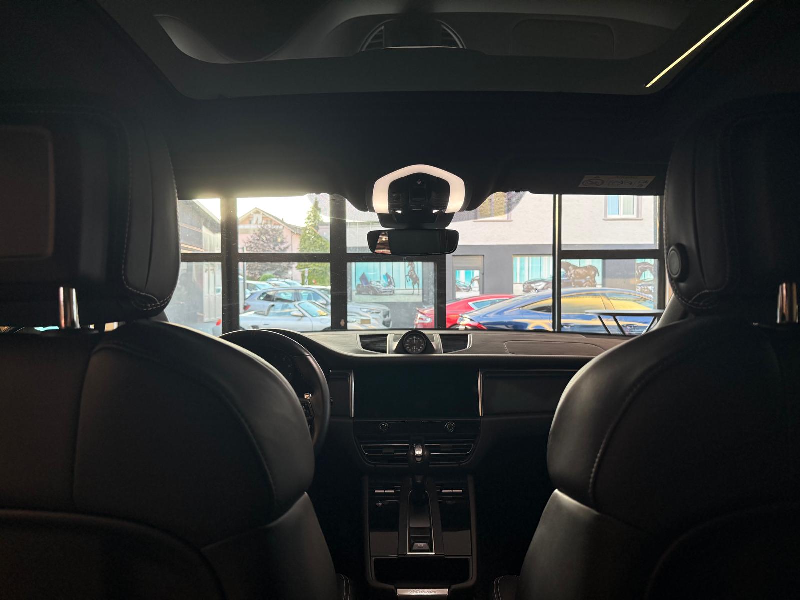 PORSCHE Macan T PDK-image-19