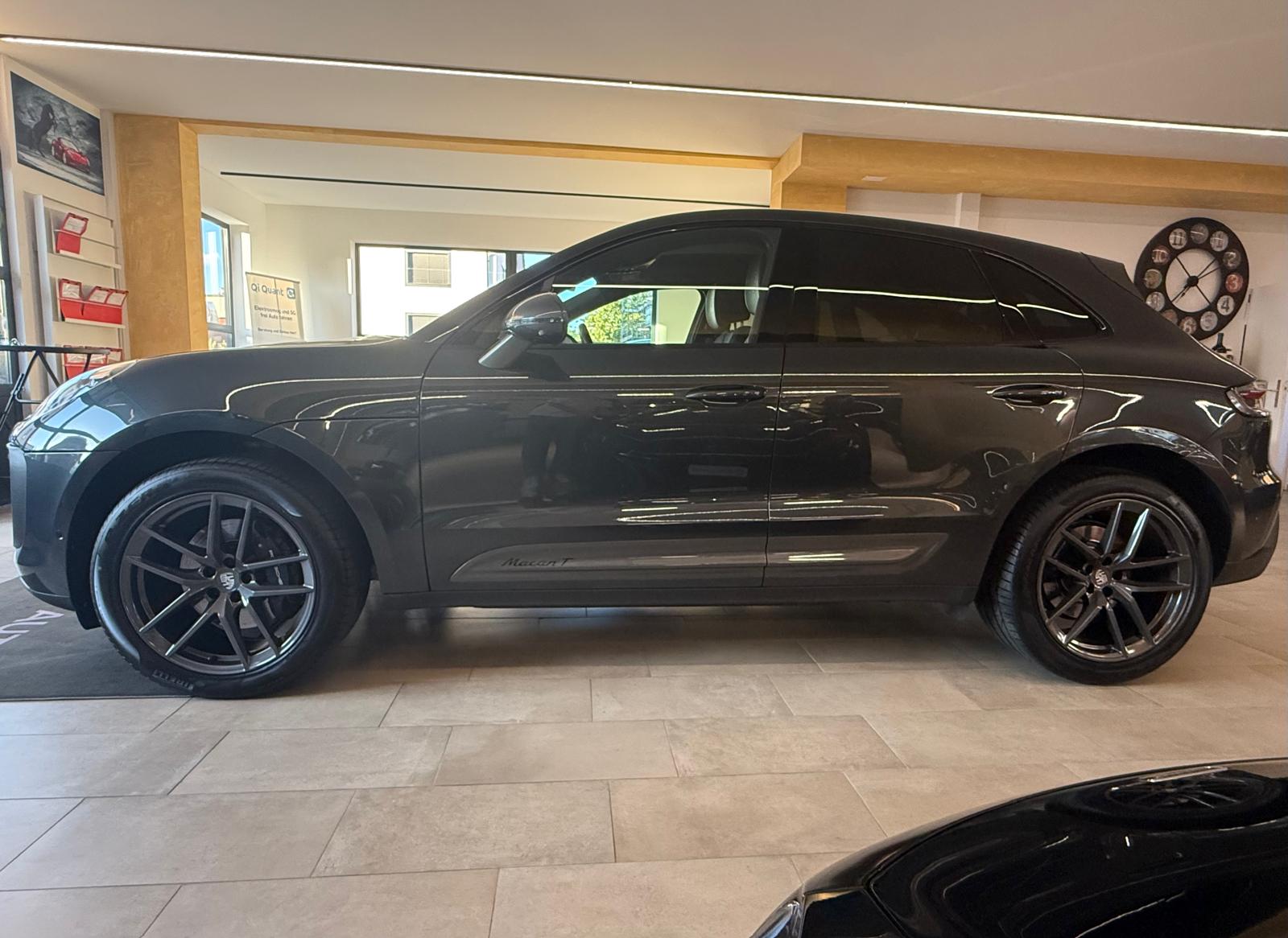 PORSCHE Macan T PDK-image-6