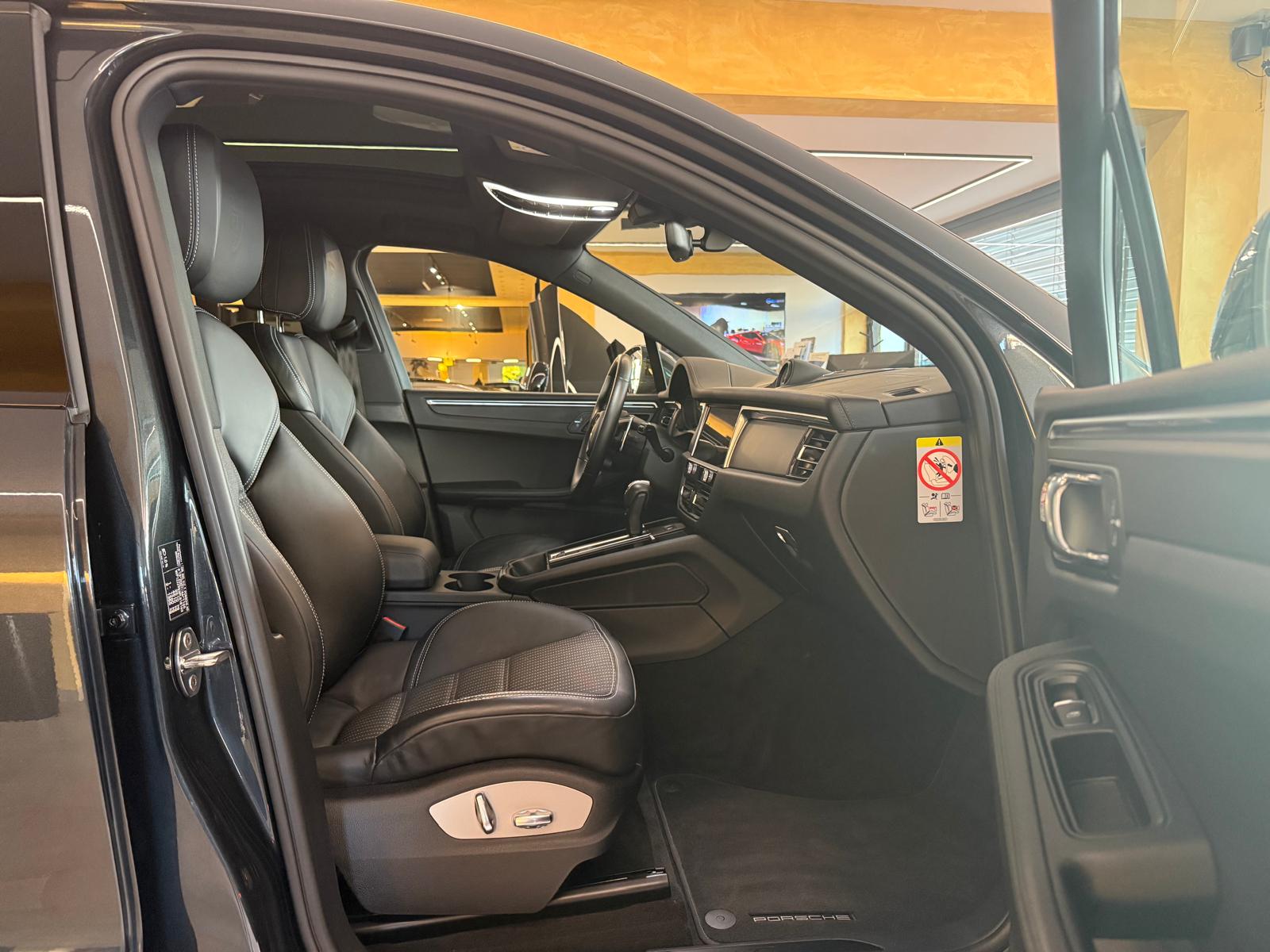 PORSCHE Macan T PDK-image-14