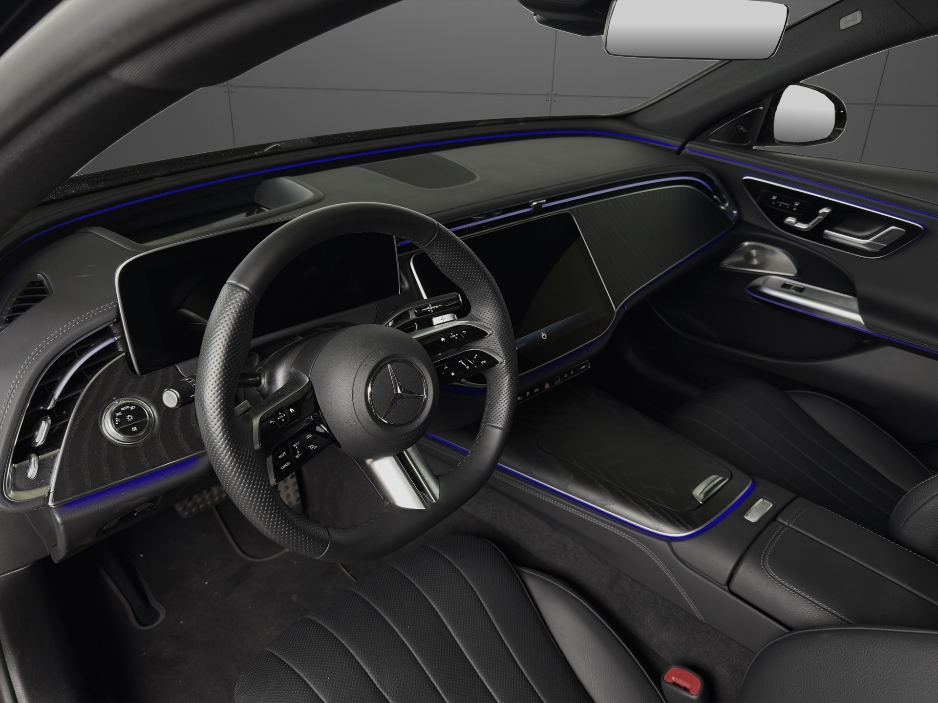 MERCEDES-BENZ E 300 de T 4Matic EQ Hybrid 9G-Tronic AMG Line-image-8