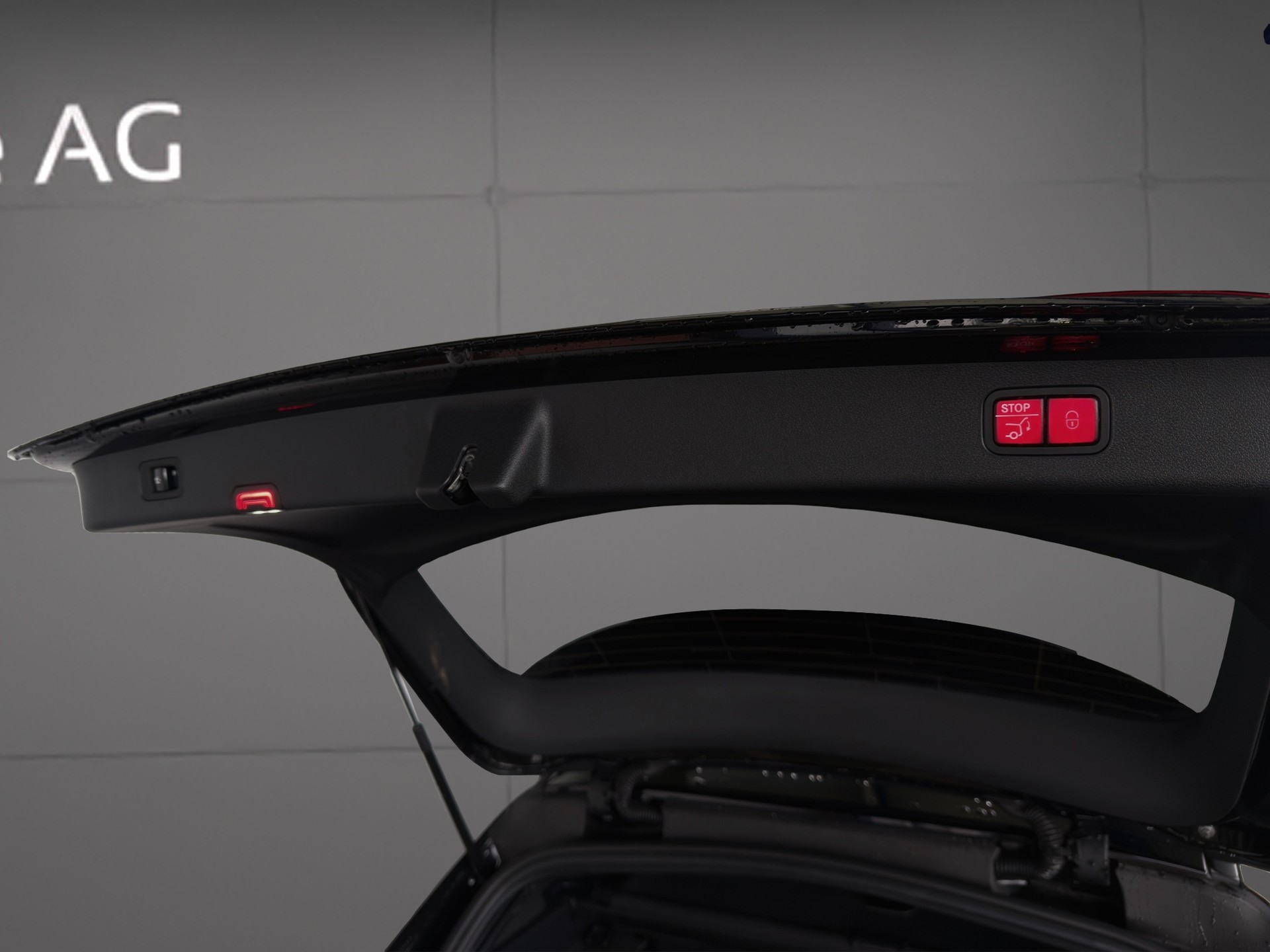 MERCEDES-BENZ E 300 de T 4Matic EQ Hybrid 9G-Tronic AMG Line-image-5