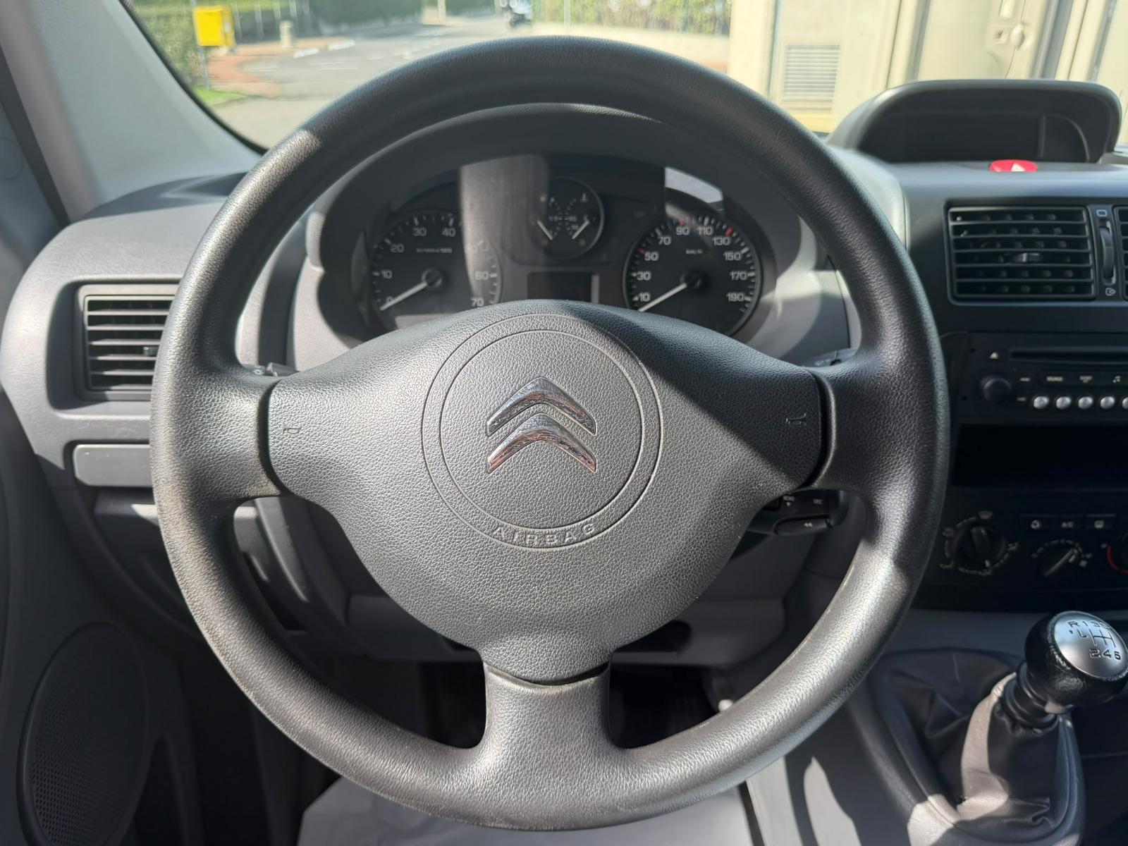 CITROEN Jumpy 2.0 HDi L2H1 Attraction-image-13