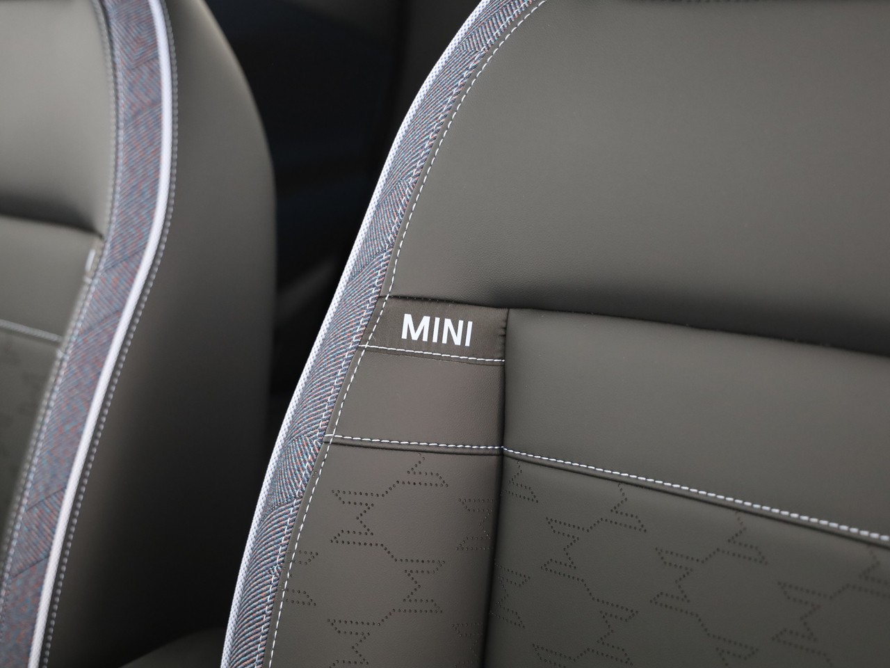 MINI Aceman E-image-10