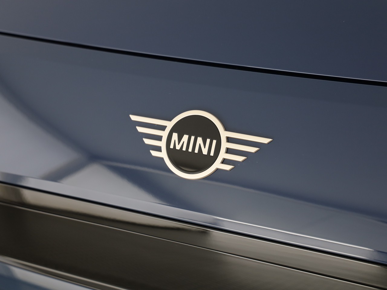 MINI Aceman E-image-6