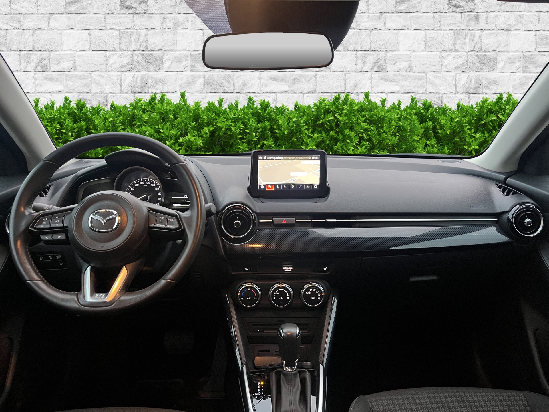 MAZDA 2 SKYACTIV-G 90 Revolution Automat-image-8
