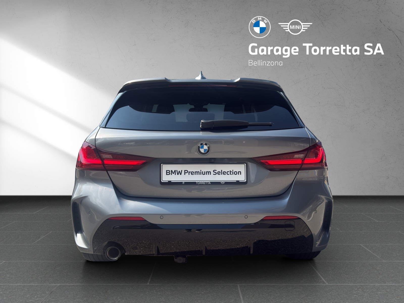 BMW 118i Pure M Sport Steptronic-showroom-element-3