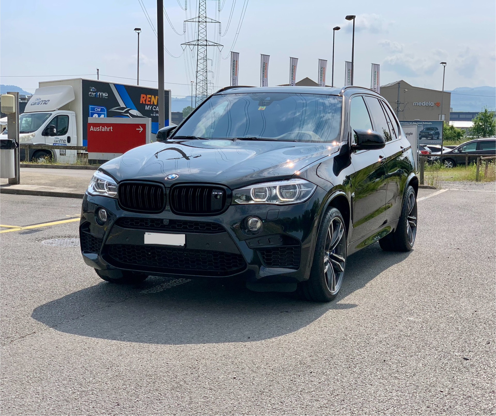 BMW X5M-image-5