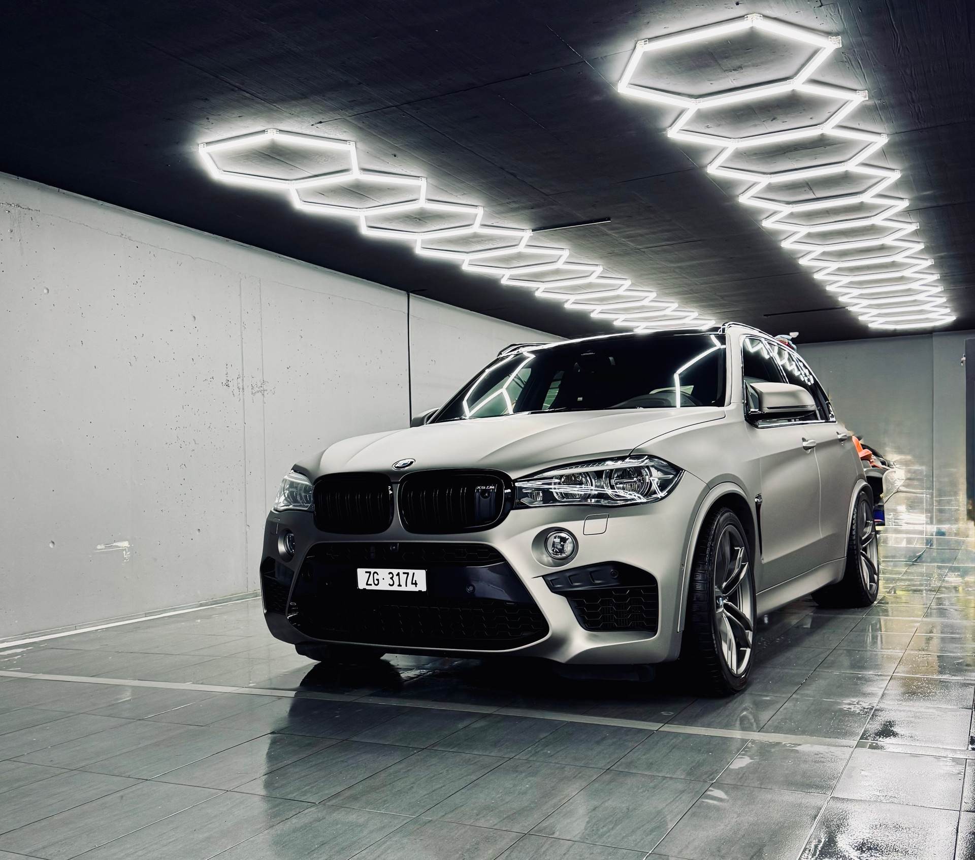 BMW X5M-image-3