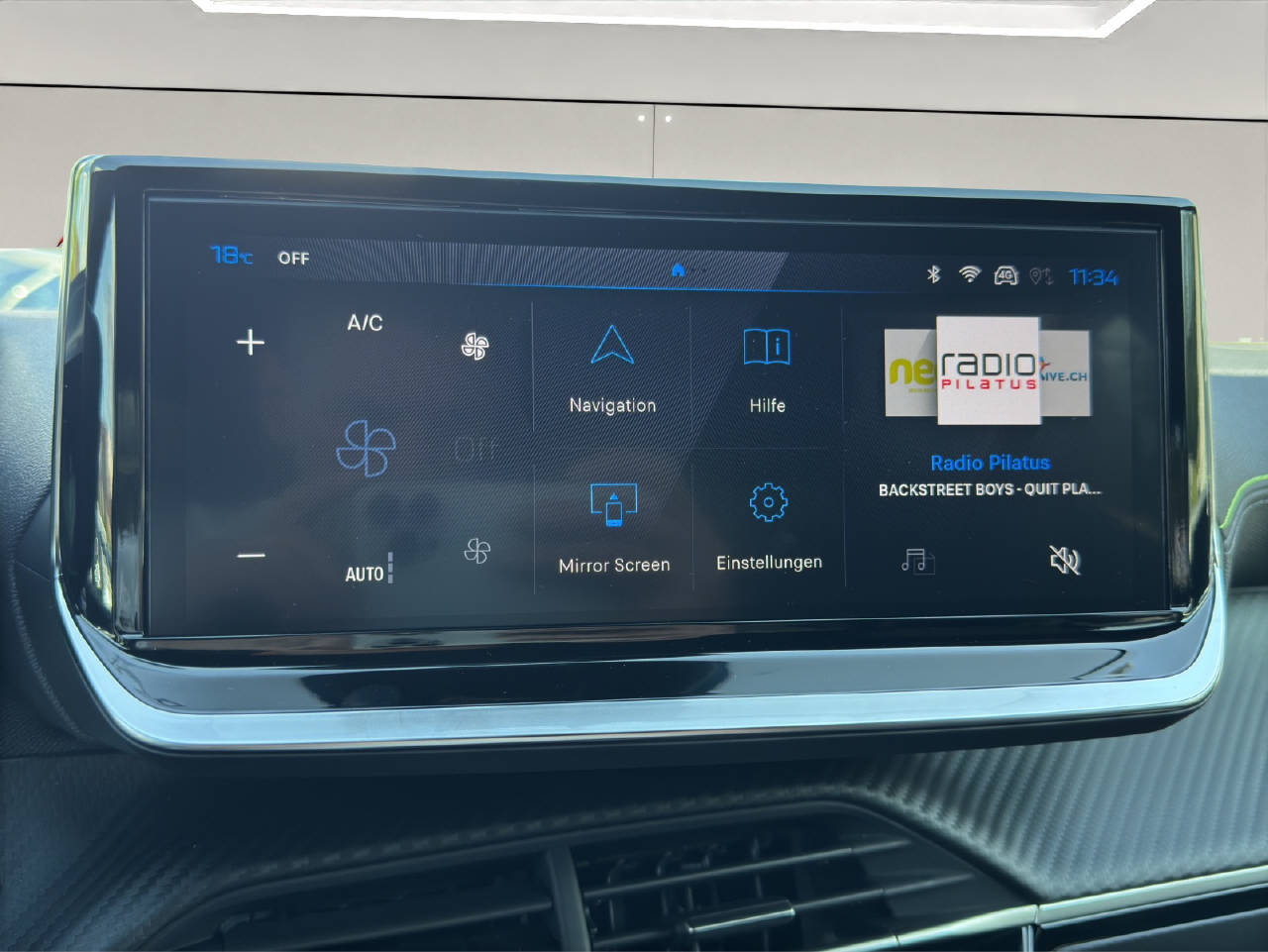 PEUGEOT 2008 1.2 Hybrid 145 GT-image-5