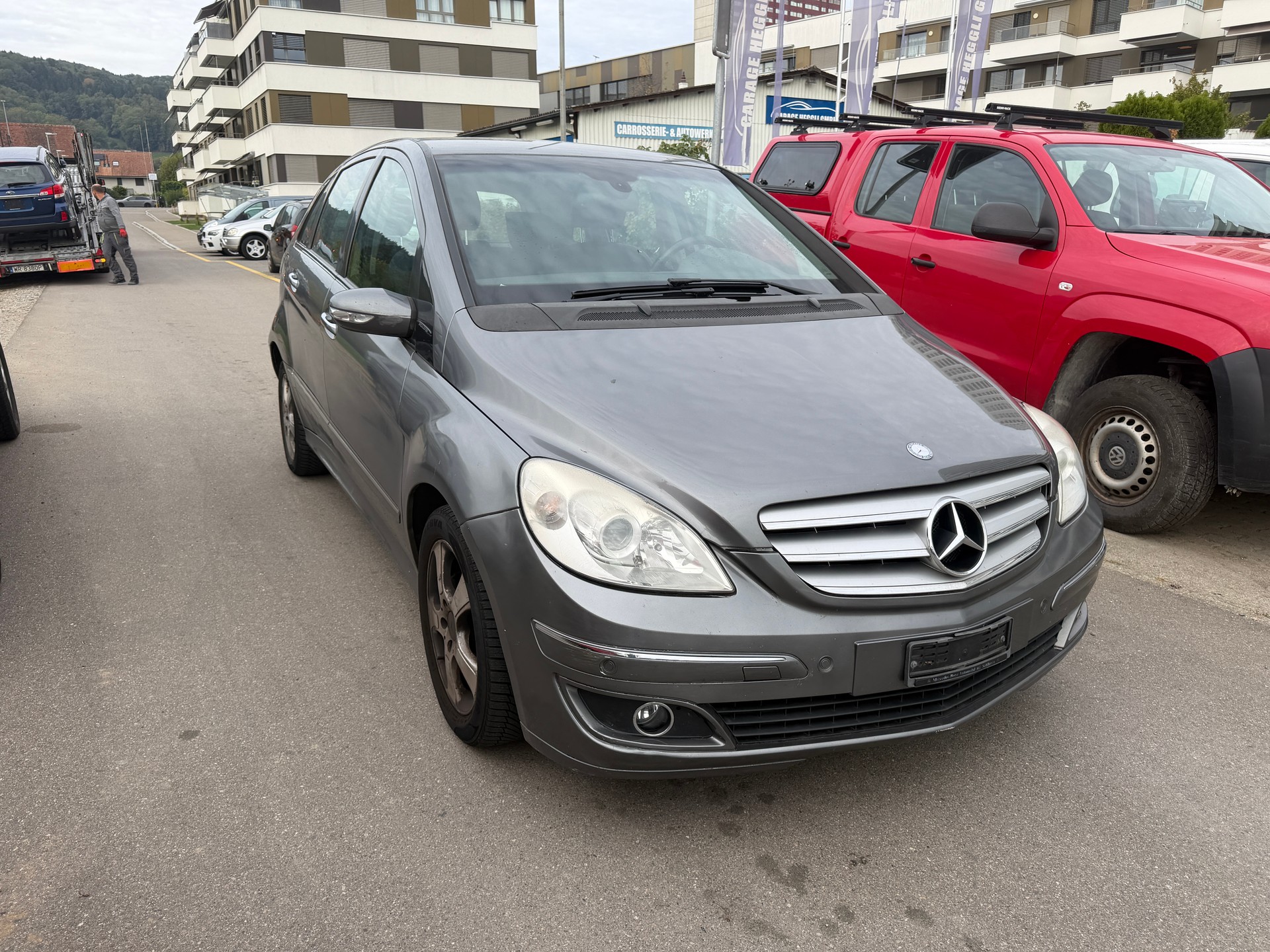 MERCEDES-BENZ B 170-showroom-element-1
