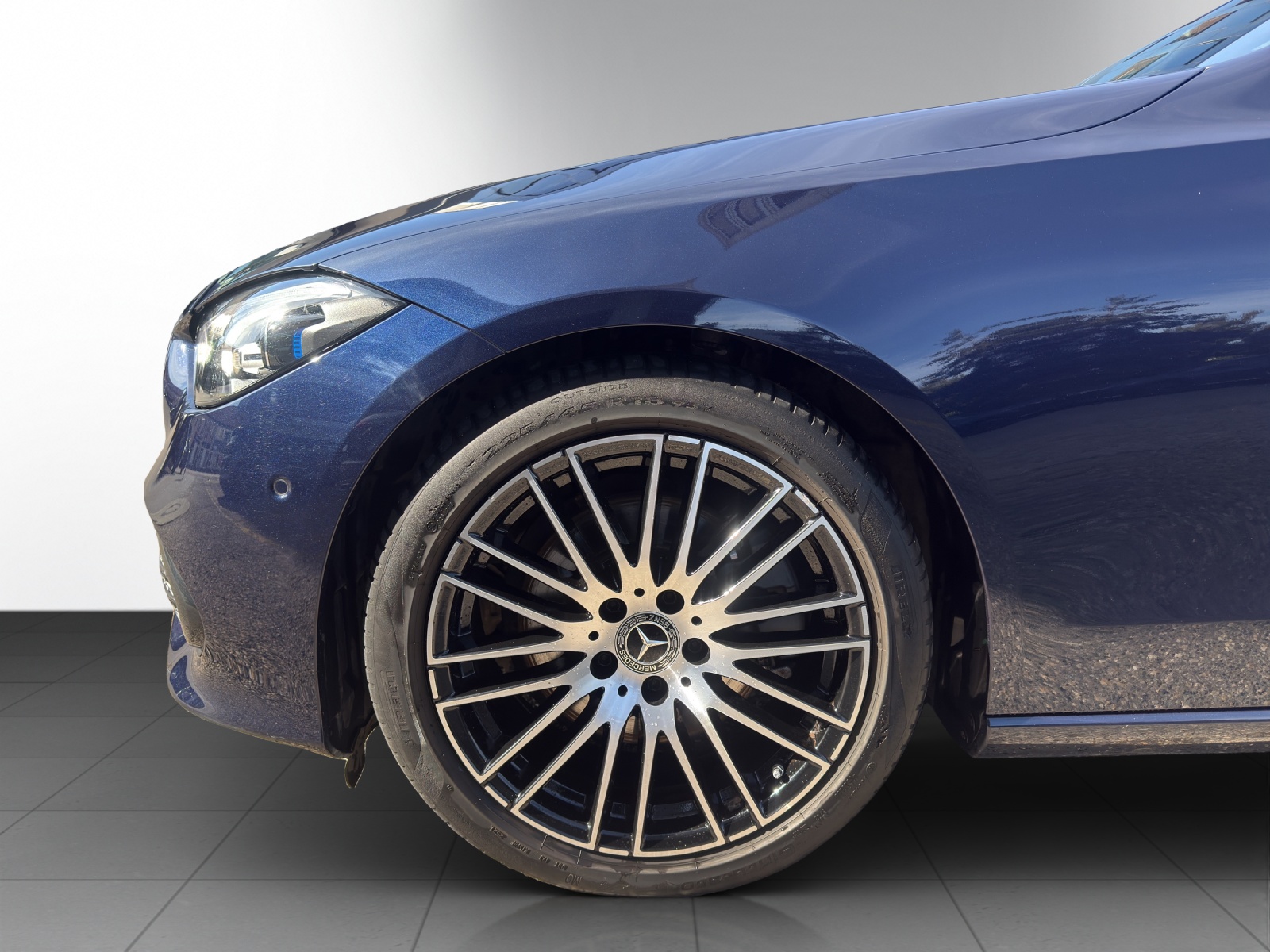 MERCEDES-BENZ C 220 d-showroom-element-3
