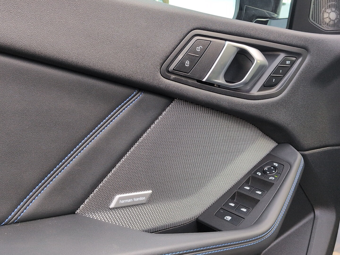 BMW M235i xDrive Gran Coupé-image-11