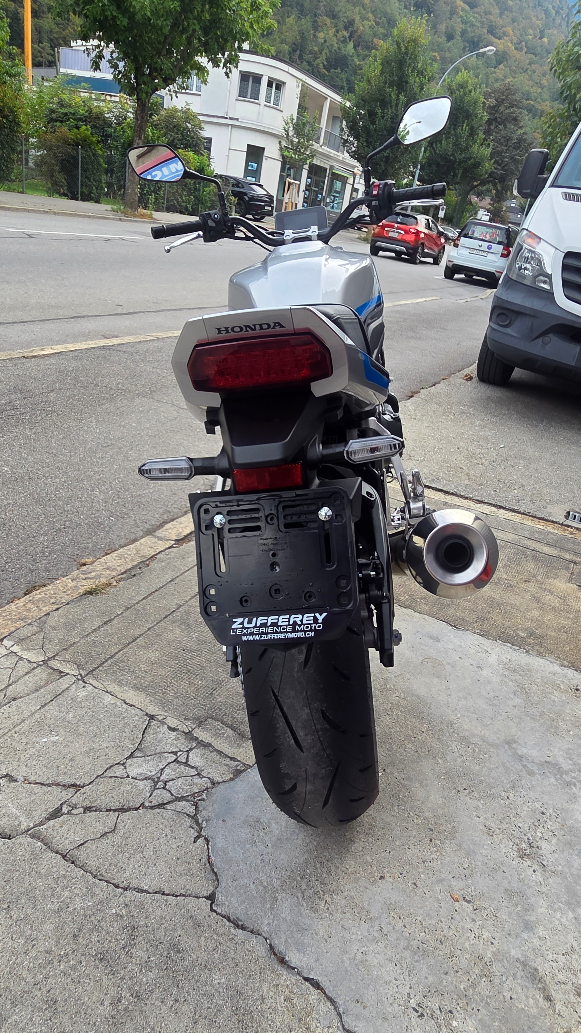 HONDA CB1000F-image-5