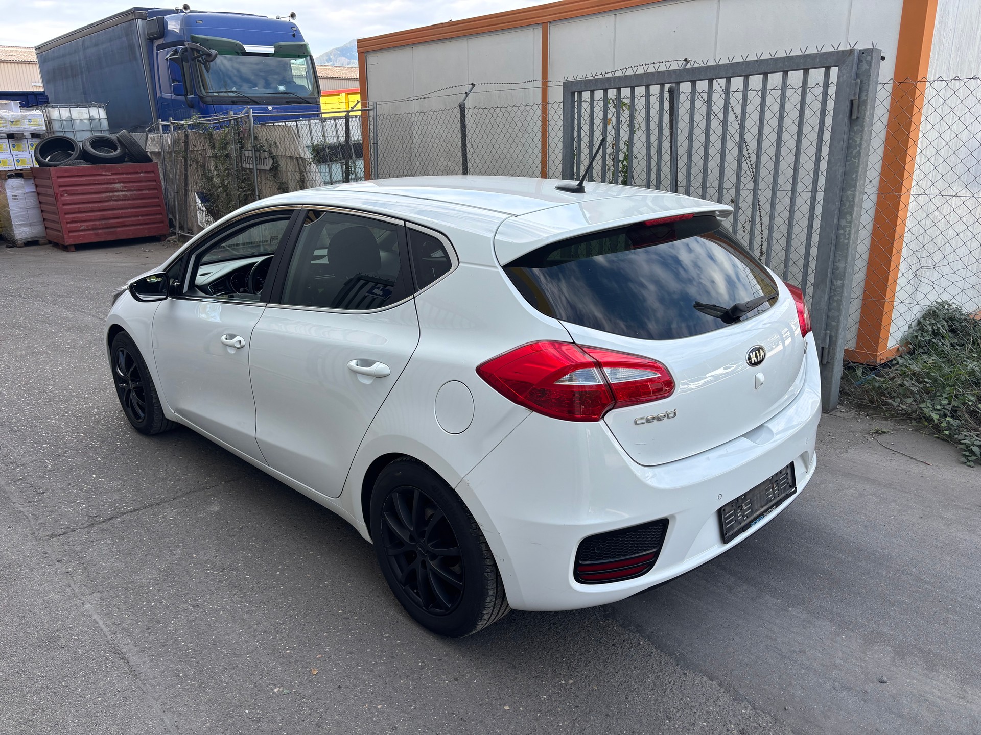 KIA Cee'd 1.0 T-GDi Style-image-3