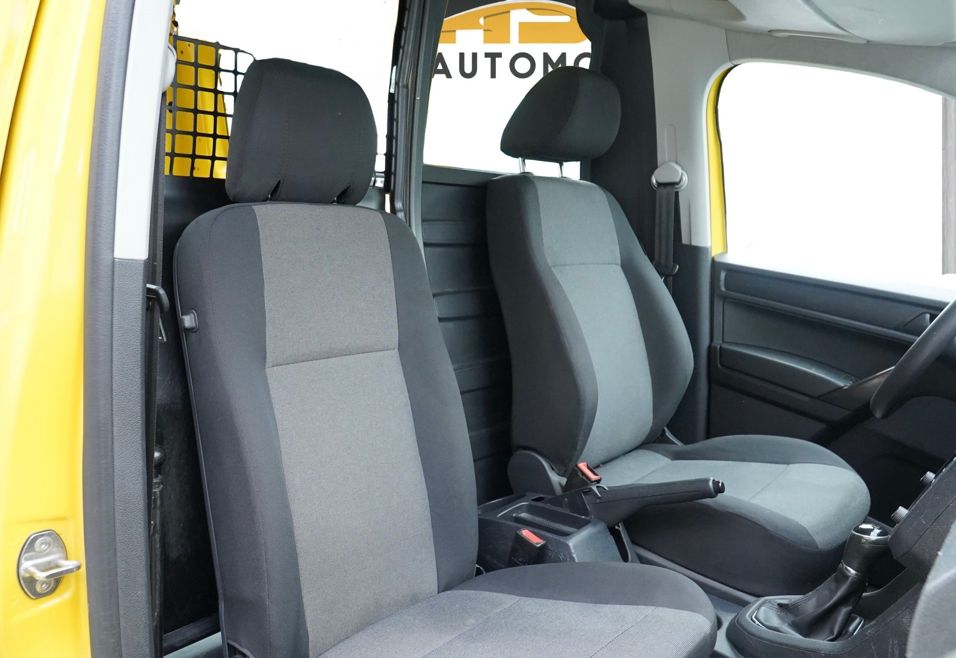 VW Caddy Max Kasten 2.0 TDI 4Matic-image-13