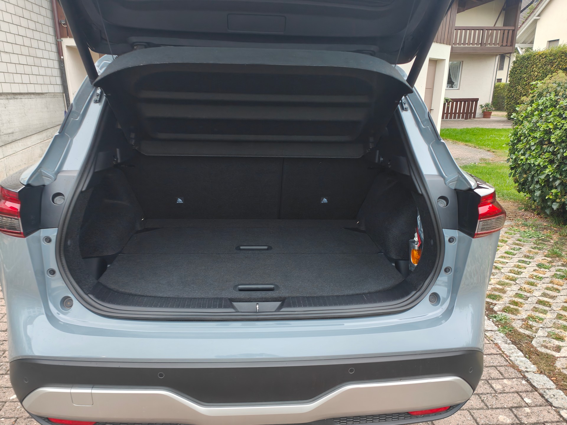 NISSAN QASHQAI 1.3 DIG-T Tekna+ 4x4-image-9