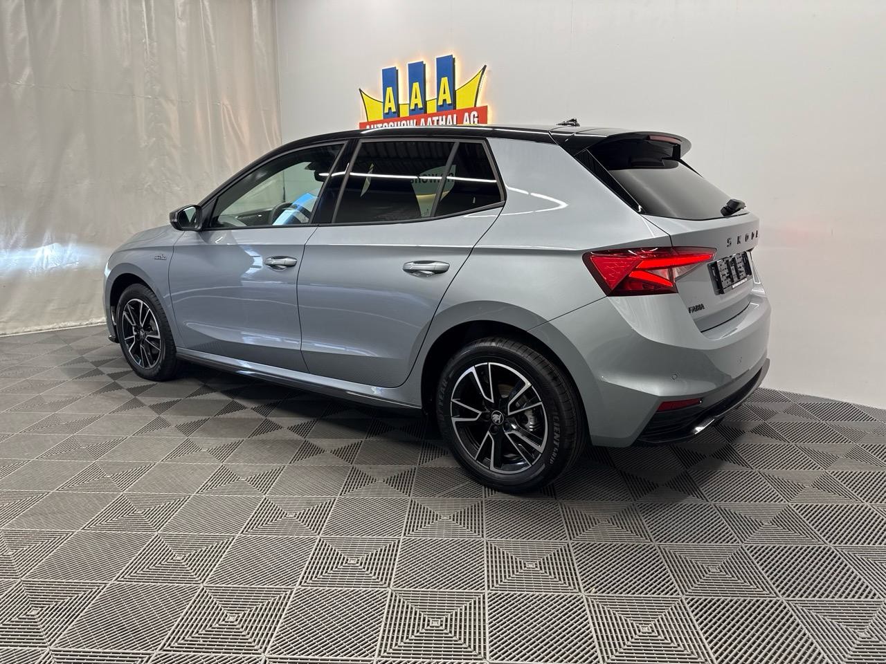 SKODA Fabia 1.5 TSI Monte Carlo DSG-showroom-element-1