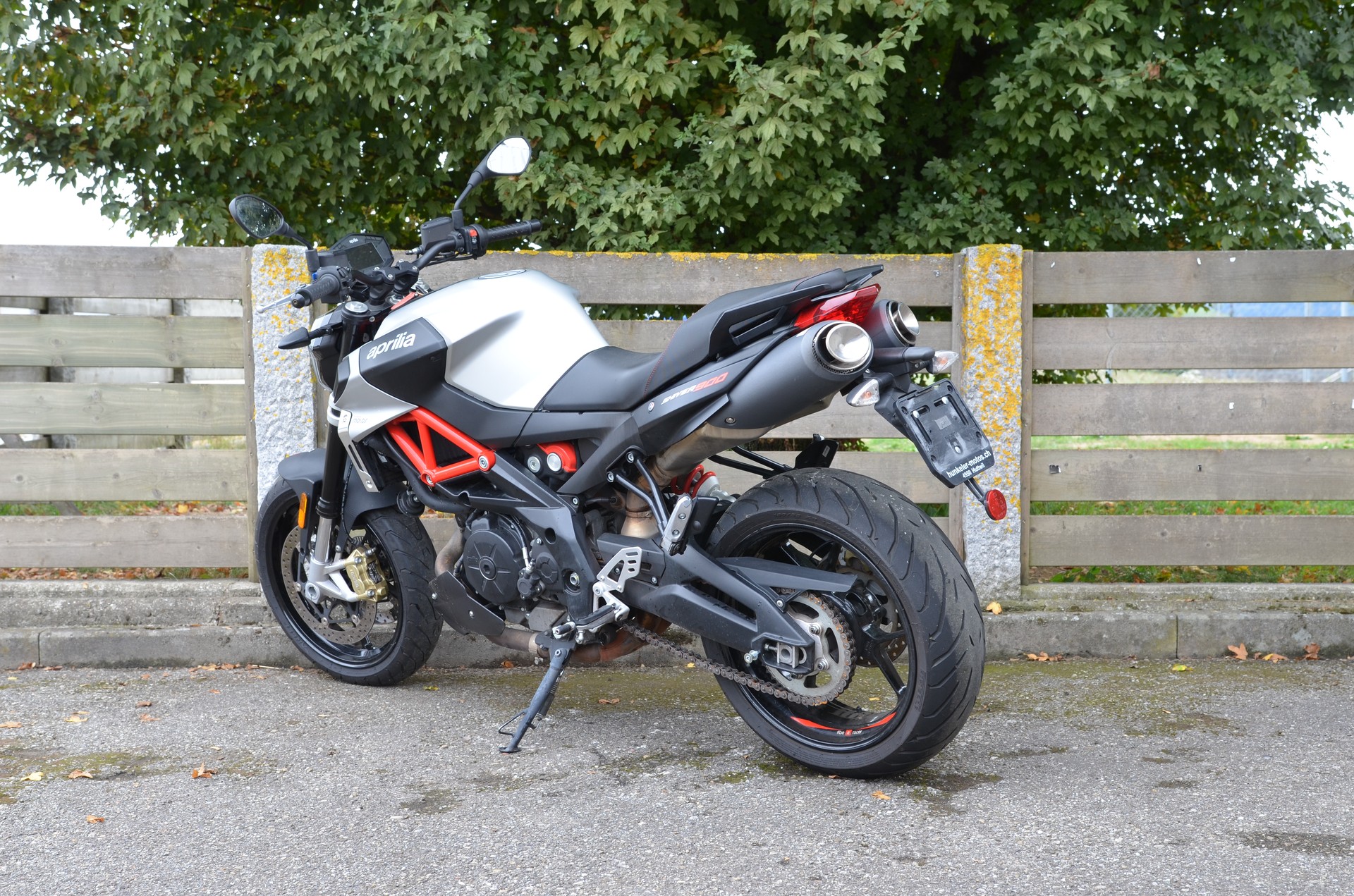 APRILIA SL 900 Shiver ABS-image-2