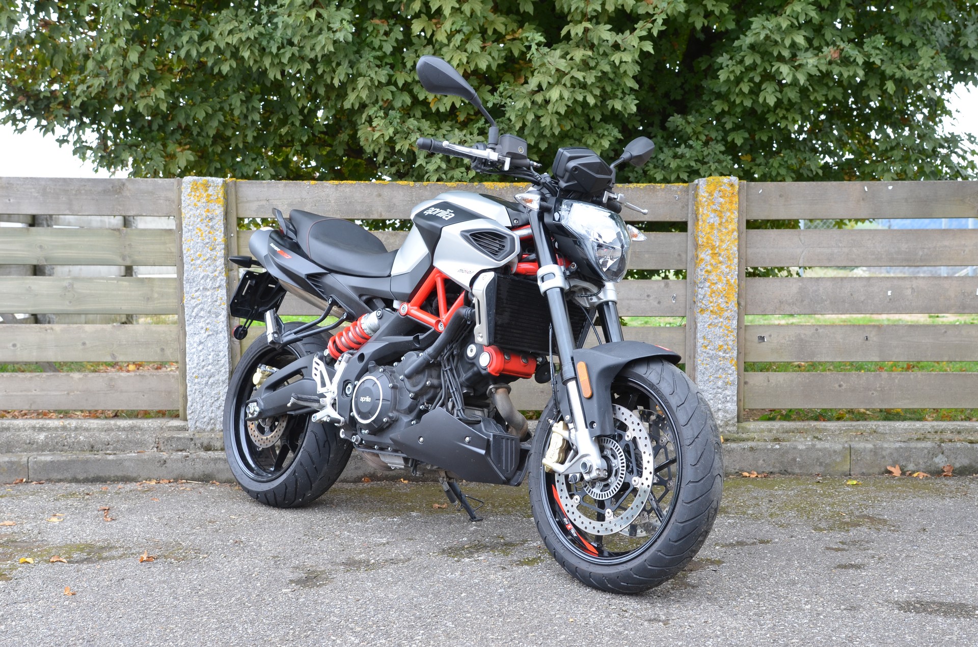 APRILIA SL 900 Shiver ABS-image-3