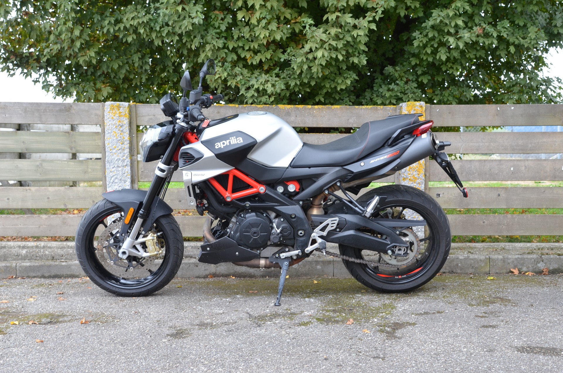 APRILIA SL 900 Shiver ABS-image-5