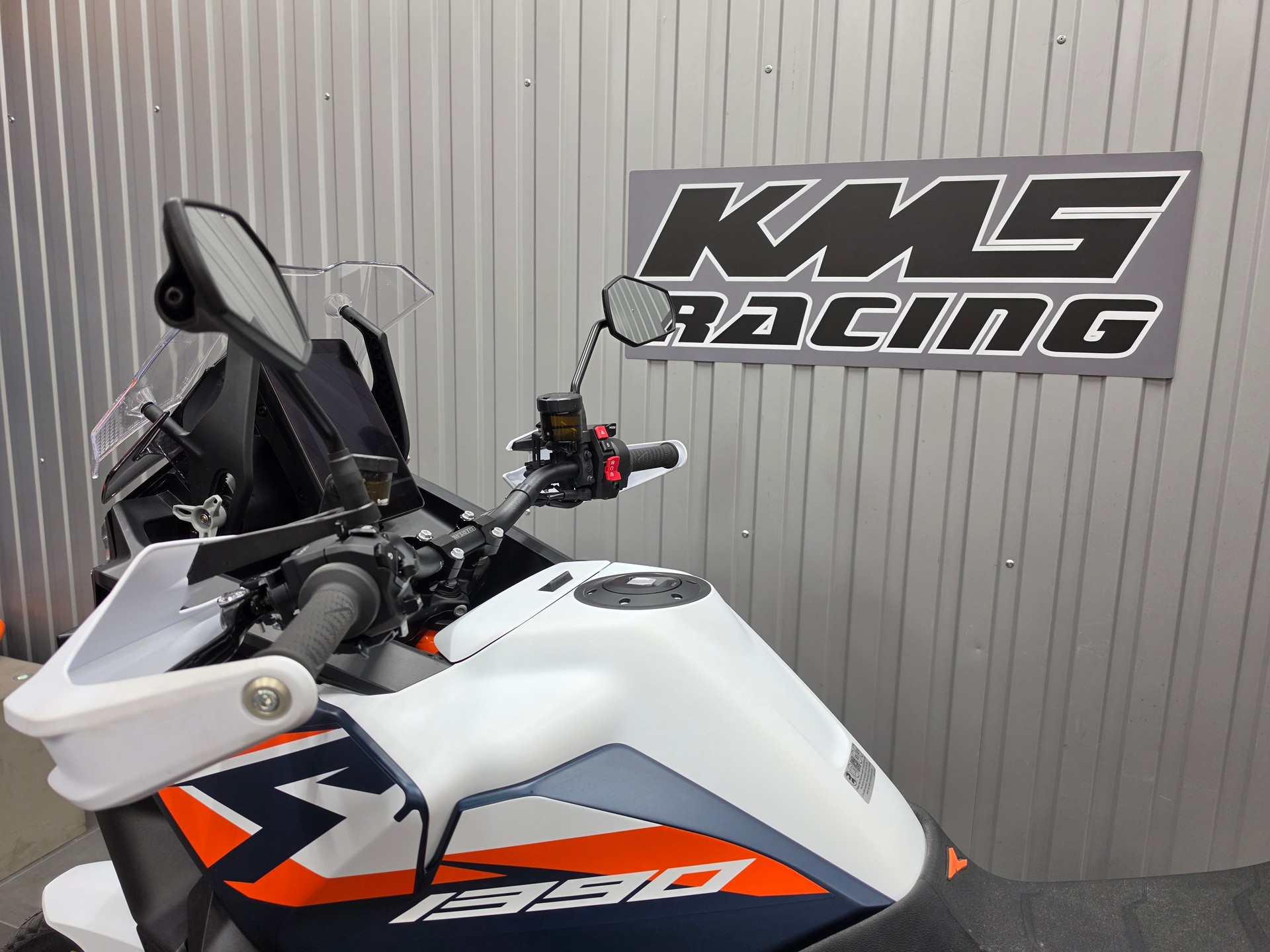 KTM 1390 Super Adventure R-image-6