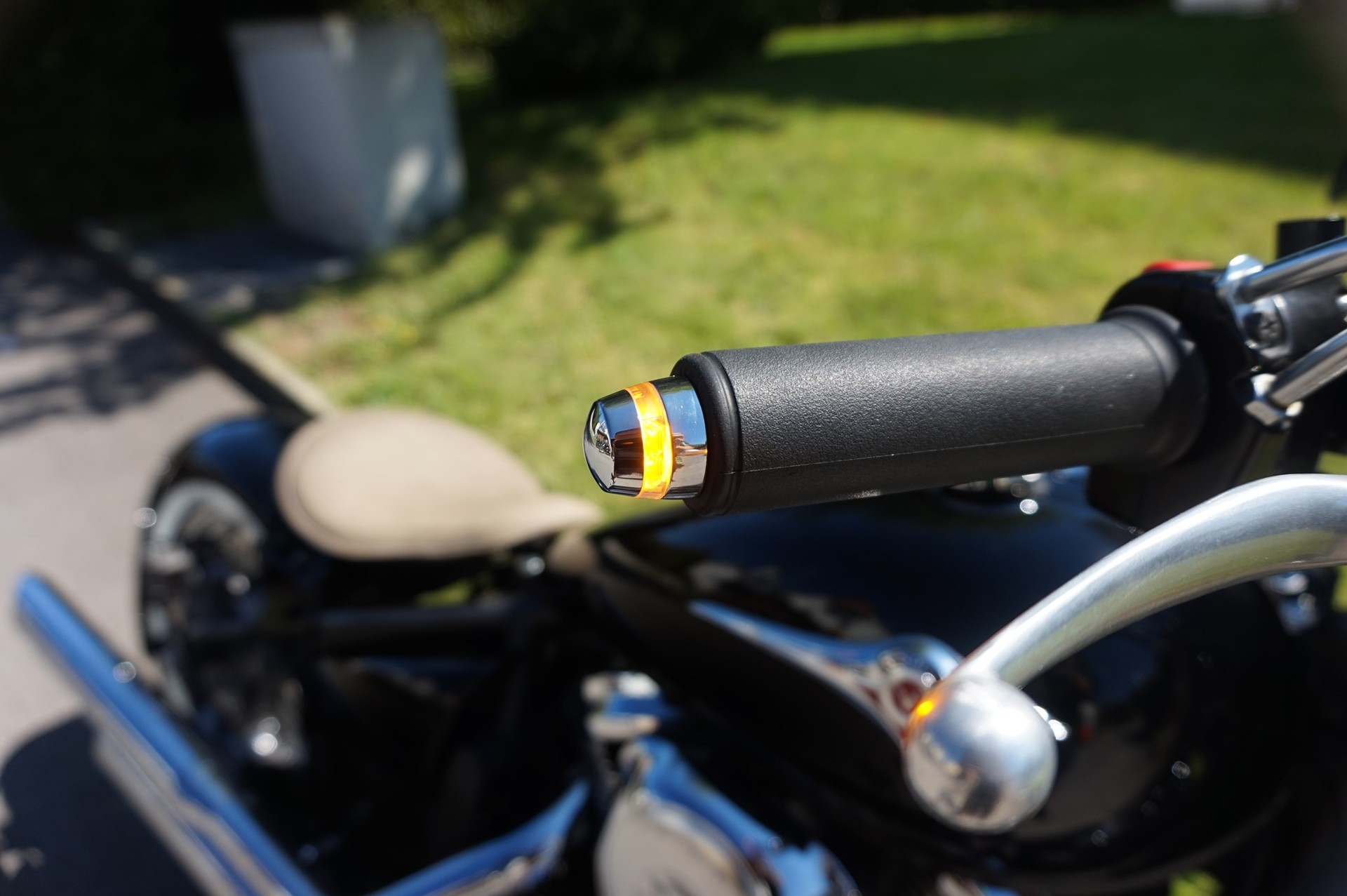 KAWASAKI VN 900 Bobber-image-9