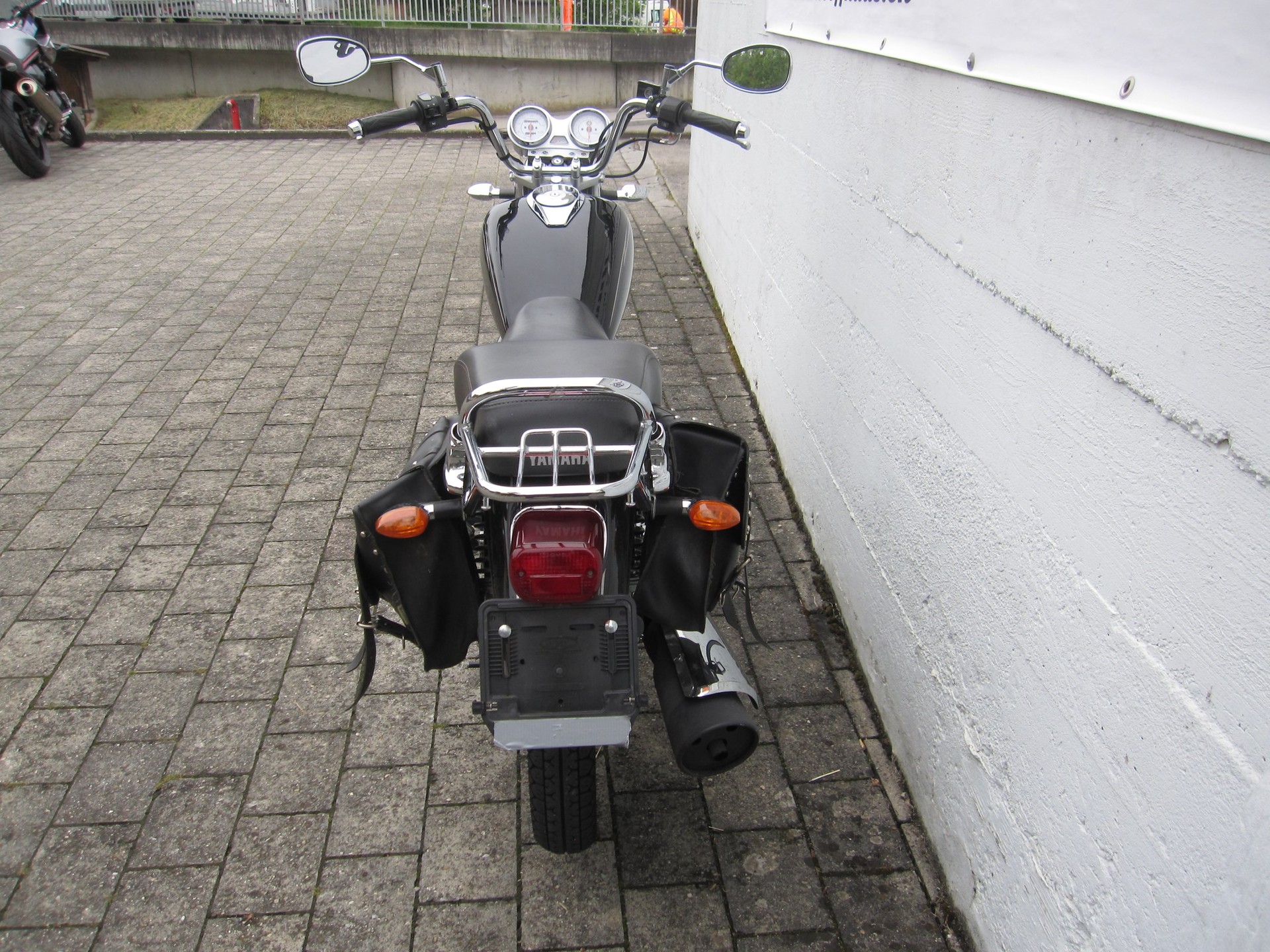 YAMAHA YBR 125 Custom-showroom-element-2