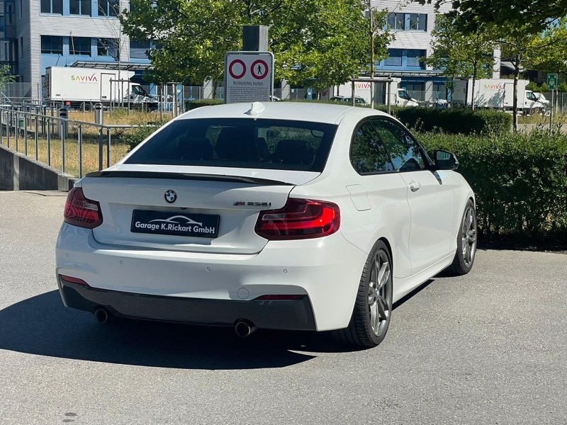 BMW M235i Steptronic-image-4