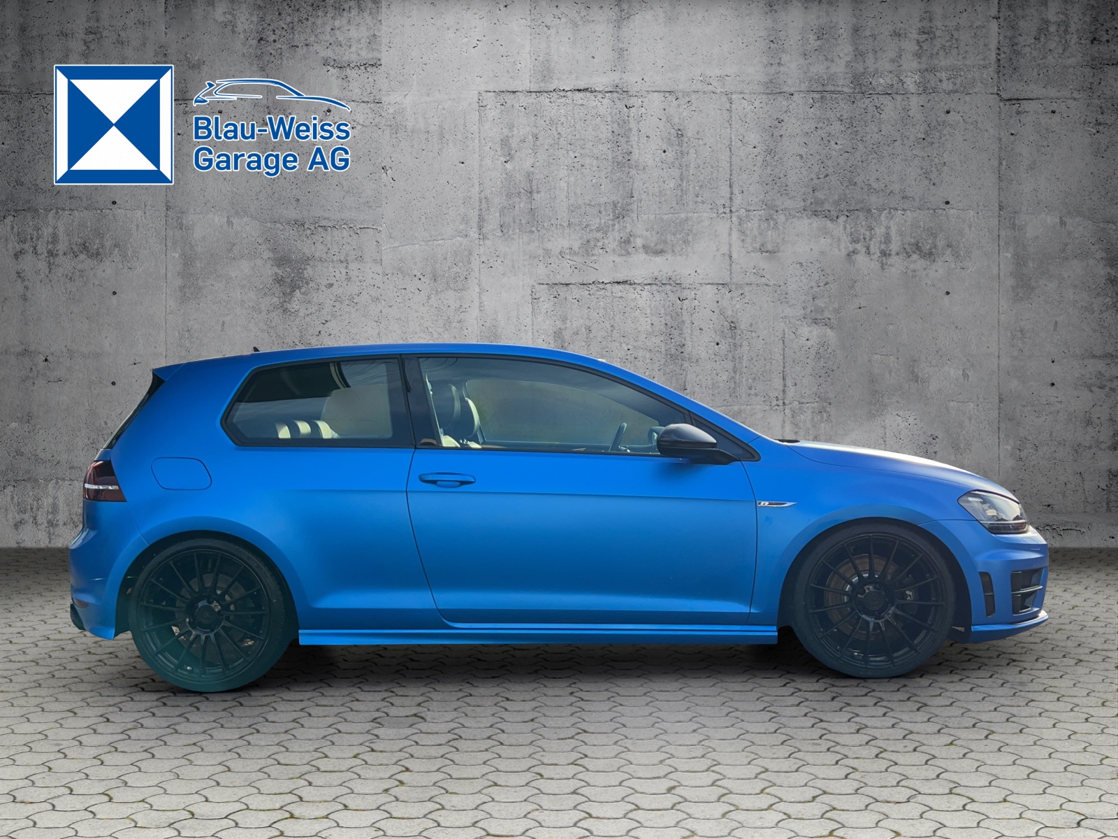 VW Golf 2.0 TSI R 4Motion DSG-showroom-element-3