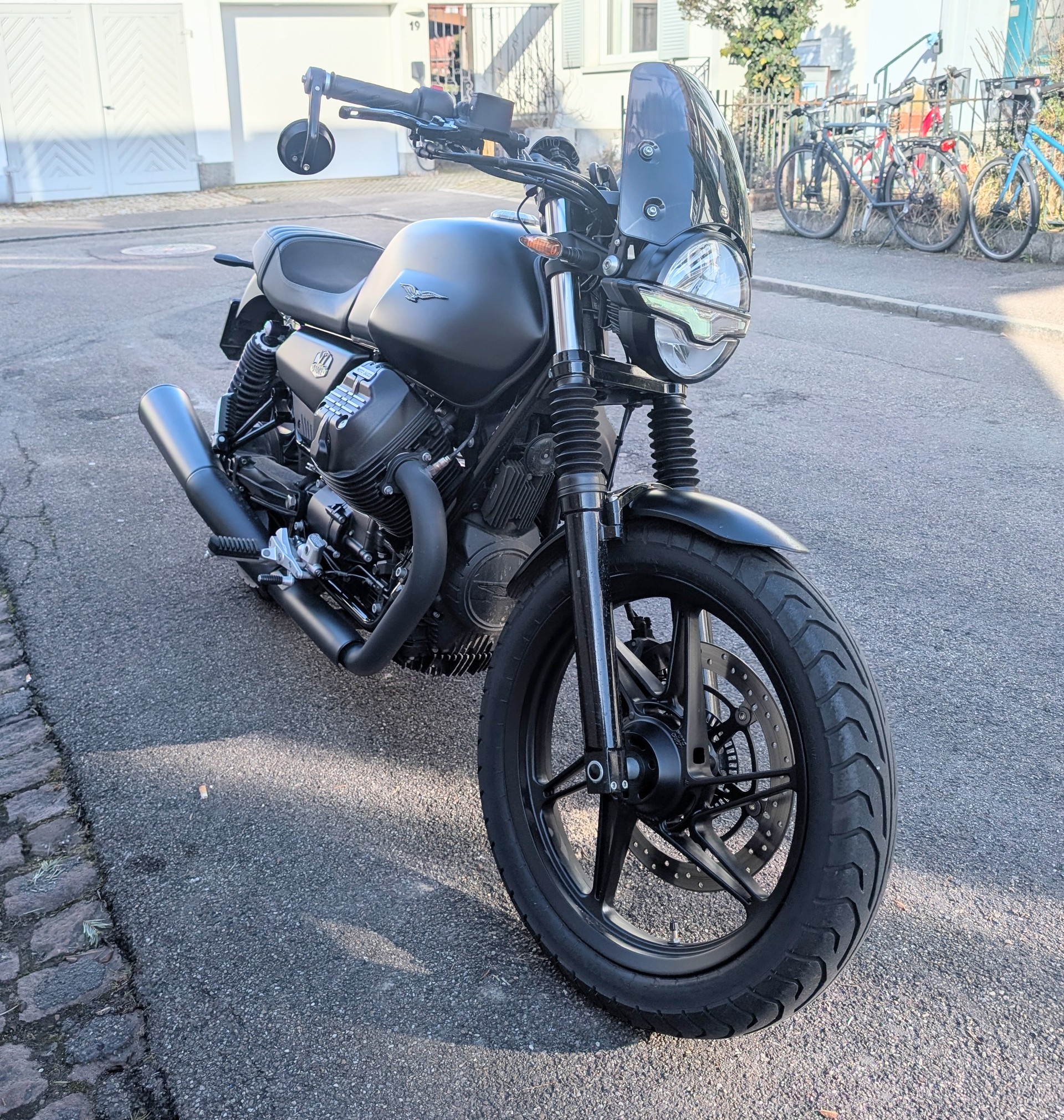 MOTO GUZZI Moto Guzzi V7 850 Stone ABS – nur 3’940 km – Top Zustand-image-0