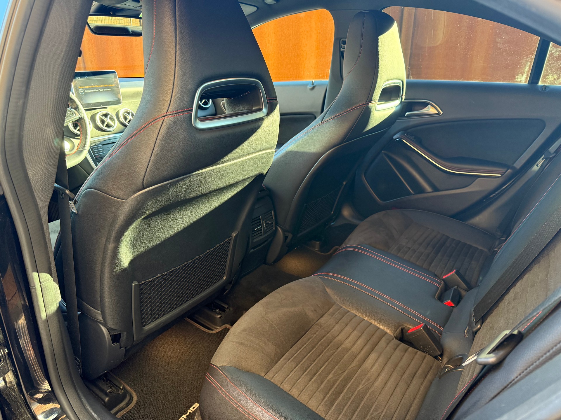 MERCEDES-BENZ CLA 250 AMG Line 7G-DCT 4Matic-image-8