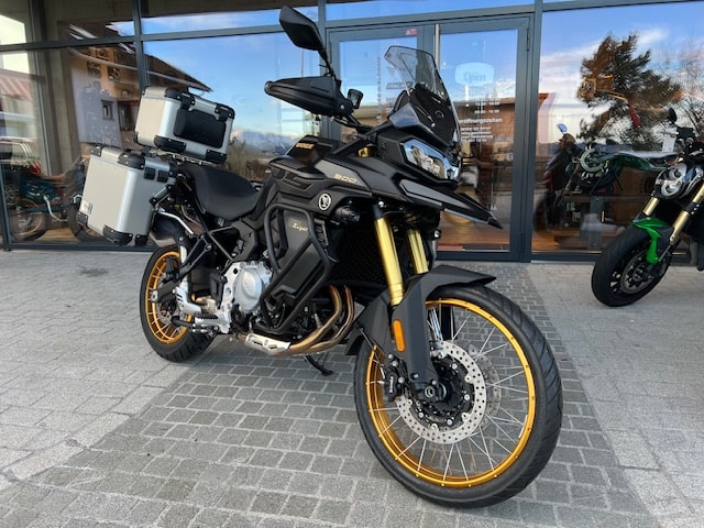 VOGE 900 DSX Black Knight-image-3