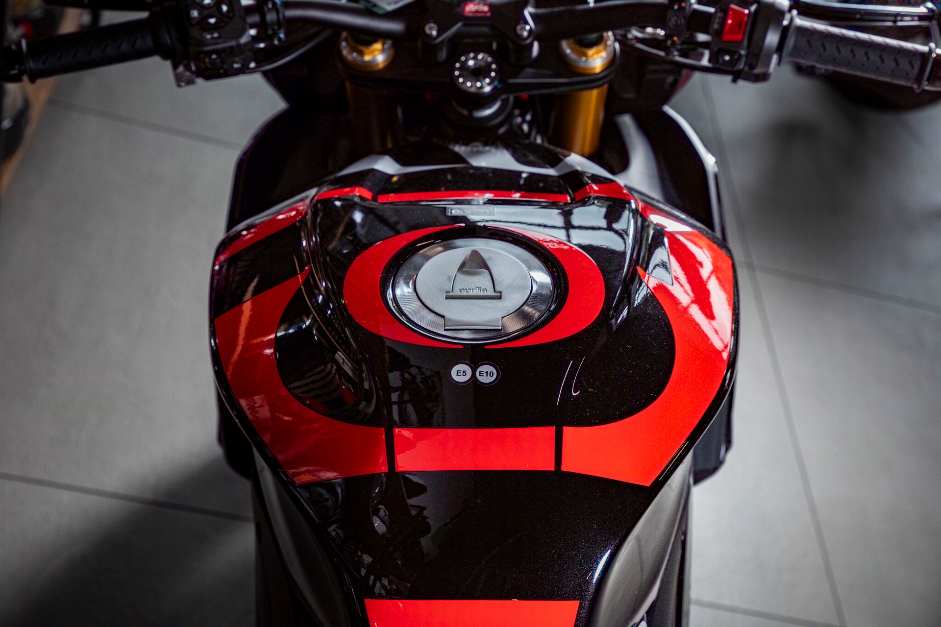 APRILIA V4 Factory-image-7