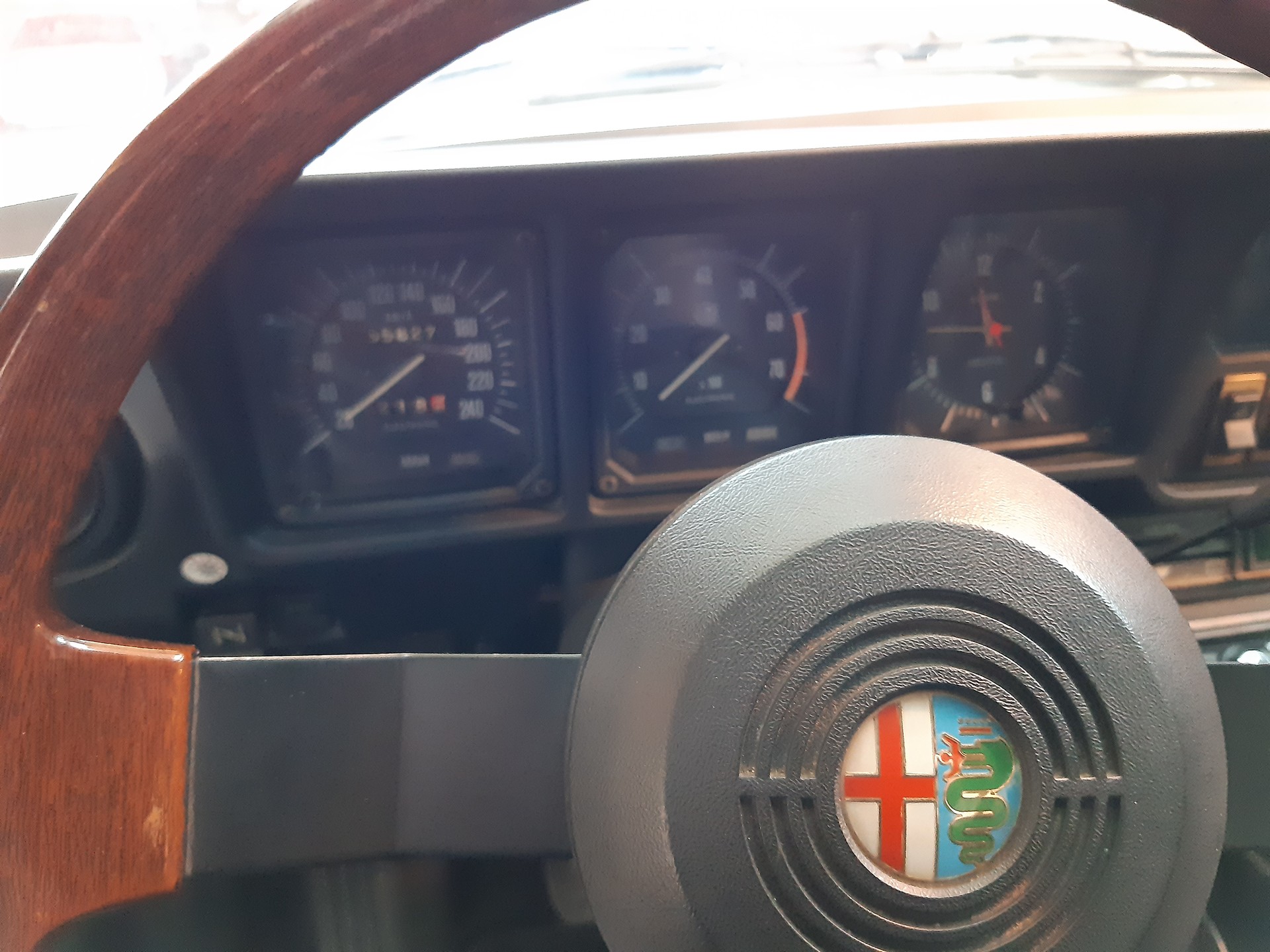 ALFA ROMEO GTV 2.0 L-image-9