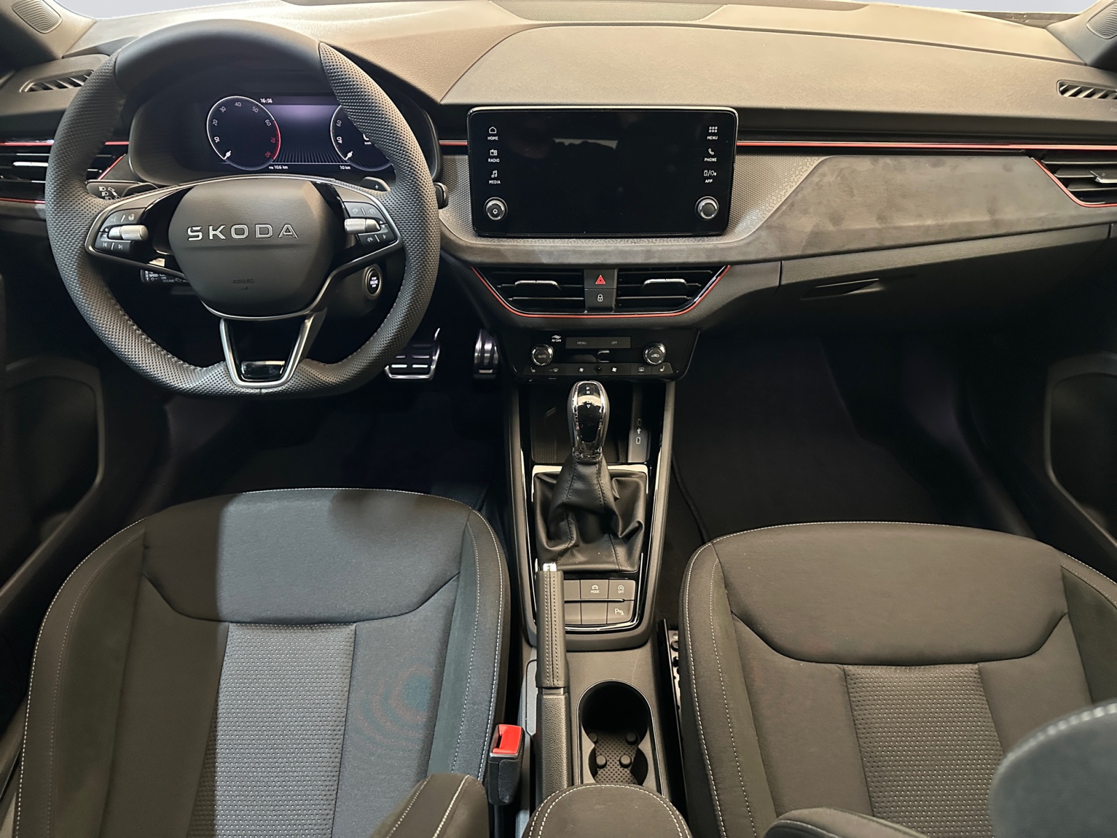 SKODA Scala 1.0 TSI Dynamic DSG-image-8