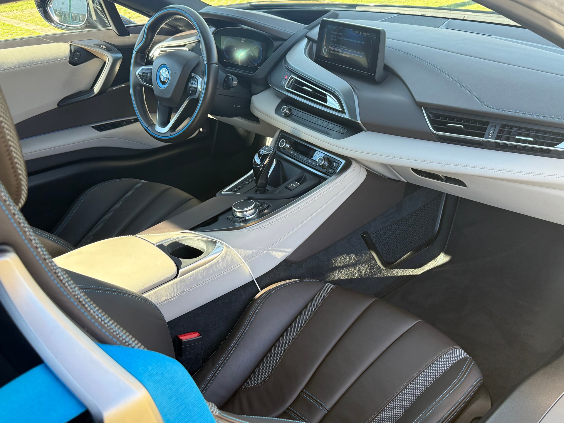 BMW i8 Coupé-image-15