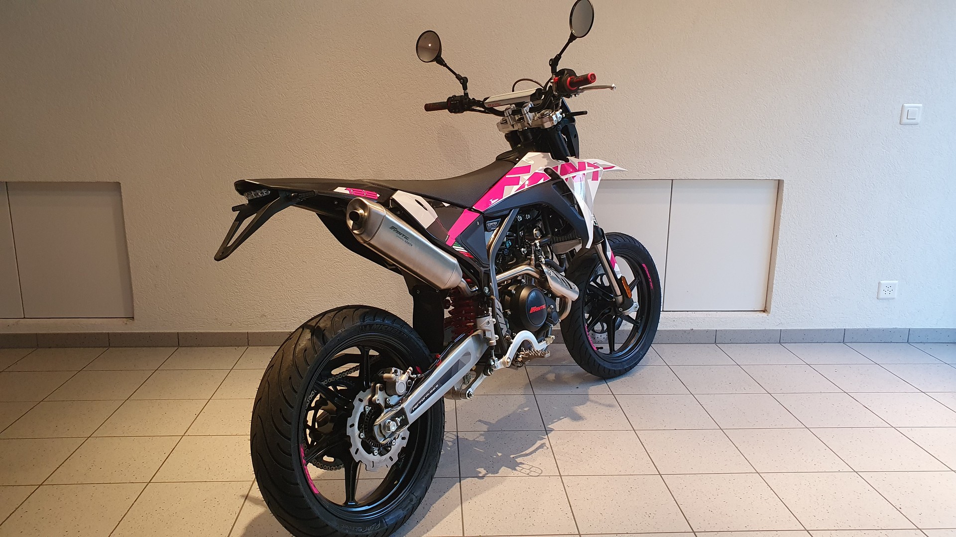FANTIC XMF 125 Motard-image-6