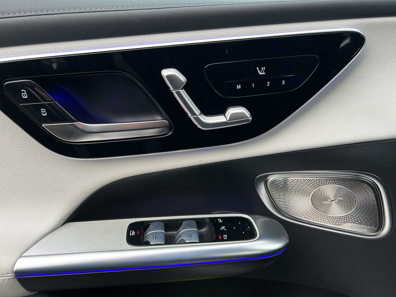 MERCEDES-BENZ GLC 400 e 4M 9G-Tronic-image-12