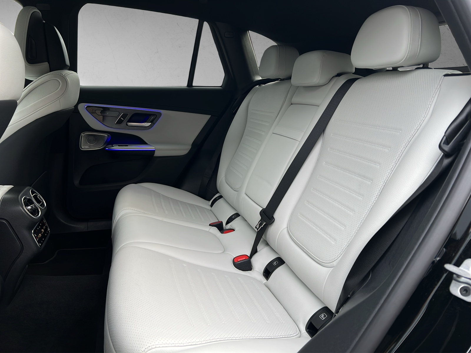 MERCEDES-BENZ GLC 400 e 4M 9G-Tronic-image-14