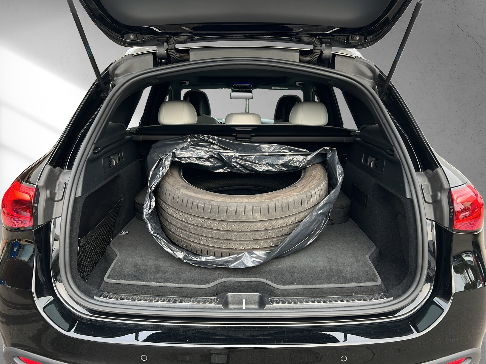 MERCEDES-BENZ GLC 400 e 4M 9G-Tronic-image-15