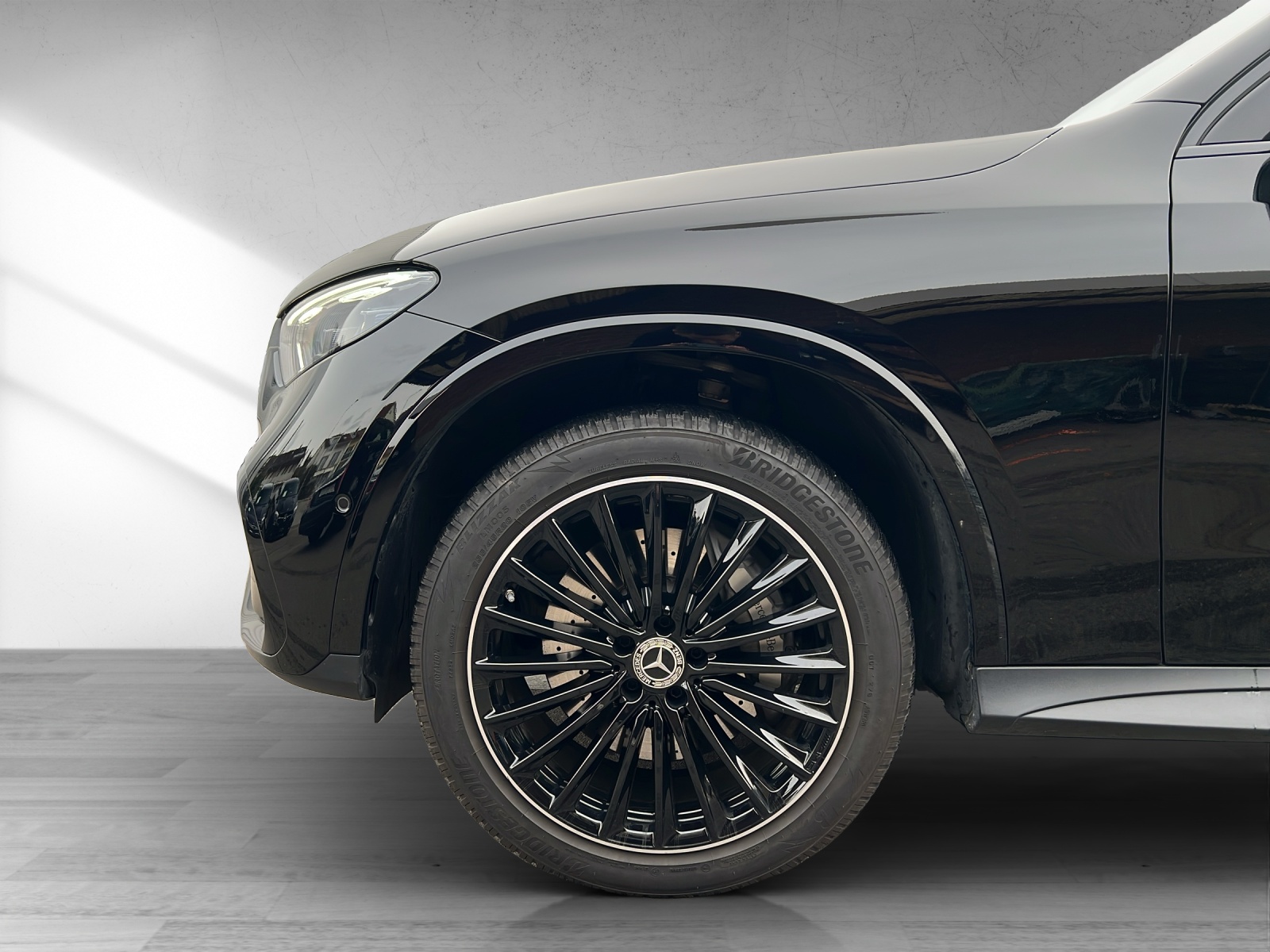 MERCEDES-BENZ GLC 400 e 4M 9G-Tronic-image-16